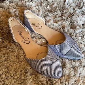 Size 6 Navy & White flats